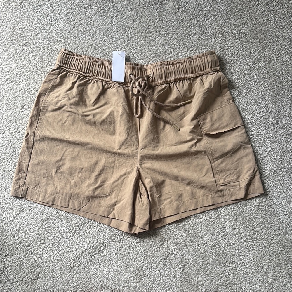 NWT! Lou & Grey Windbreaker Shorts!